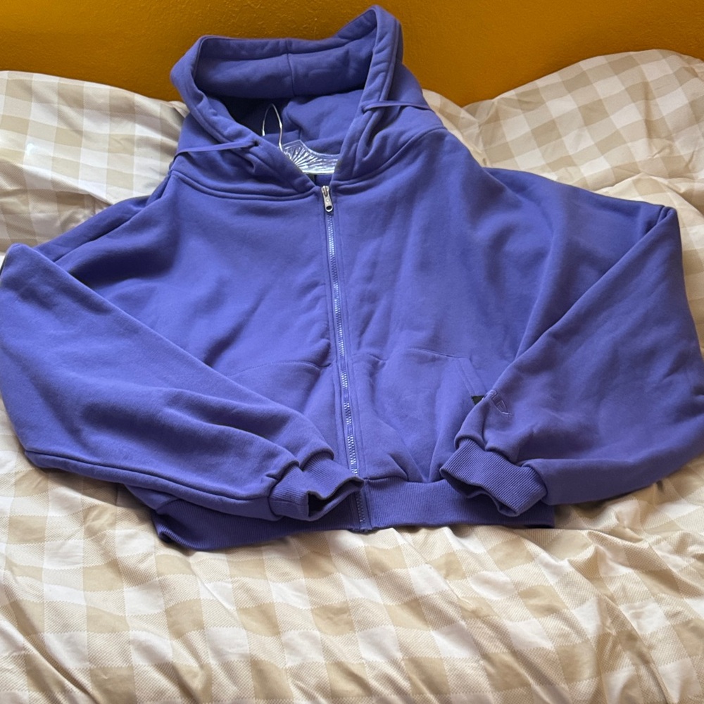 Cloud Hoodie S/M ( Don’t remember the name of the color)